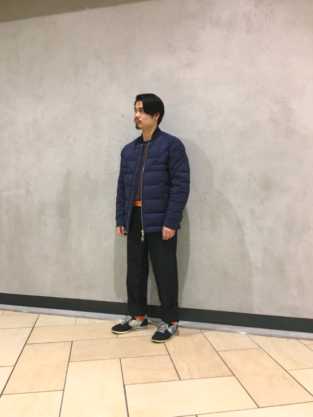 「dieselterracemallshonan」｜「DIESELの00S2N60CARI（ニット/セーター、ブラック系）」を使った、KIMUさん（メンズ・168cm）の秋コーディネートの1枚目の写真