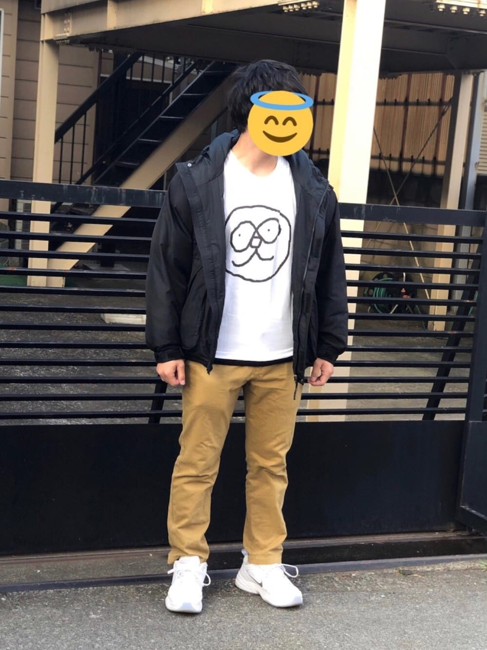 「シンプルコーデ、春、花見、花粉症、ポケモンGO、最後の有志、初の中華料理店、あと1分遅ければタイミングを逃さずに済んだ、師匠、しょりたん」｜「UTme!のアイテム（Tシャツ/カットソー、ホワイト系）」を使った、masikakun@LINEスタンプ販売さん（メンズ・171cm）の秋コーディネートの1枚目の写真