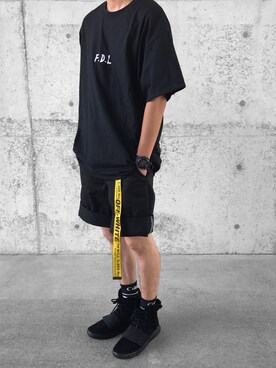 「F.D.Lのアイテム（Tシャツ/カットソー、ブラック系）」を使った、kuma1582さん（メンズ・180cm）の夏コーディネート