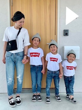 「Levi's（リーバイス）のアイテム（Tシャツ/カットソー）」を使った、saoriさん（キッズ・171cm）の春コーディネート