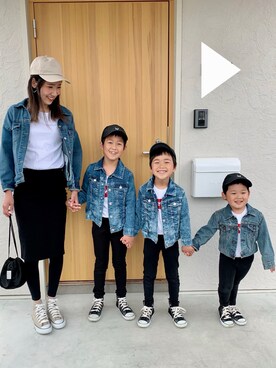 「Levi's（リーバイス）のアイテム（Tシャツ/カットソー）」を使った、saoriさん（キッズ・171cm）の春コーディネート