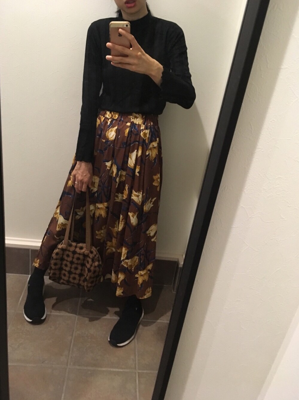 I am I in fact...（アイアムアイインファクト）の「WILTED TULIP  