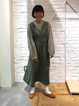 「レトロ」｜「アイテム（ジャンパースカート）」を使った、ぺこさん（レディース・153cm）の秋コーディネート