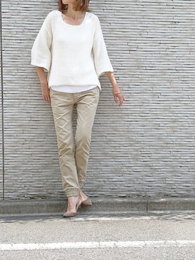 「アイテム（バングル/リストバンド、イエロー系）」を使った、mikiさん（レディース・168cm）の夏コーディネート