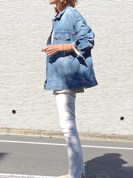 「アイテム（バングル/リストバンド、イエロー系）」を使った、mikiさん（レディース・168cm）の秋コーディネート