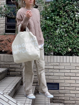 「CONVERSE（コンバース）のCONVERSEコンバースオールスターキャンバススニーカー　ベージュ/グレー（スニーカー）」を使った、mikiさん（レディース・168cm）の冬コーディネート