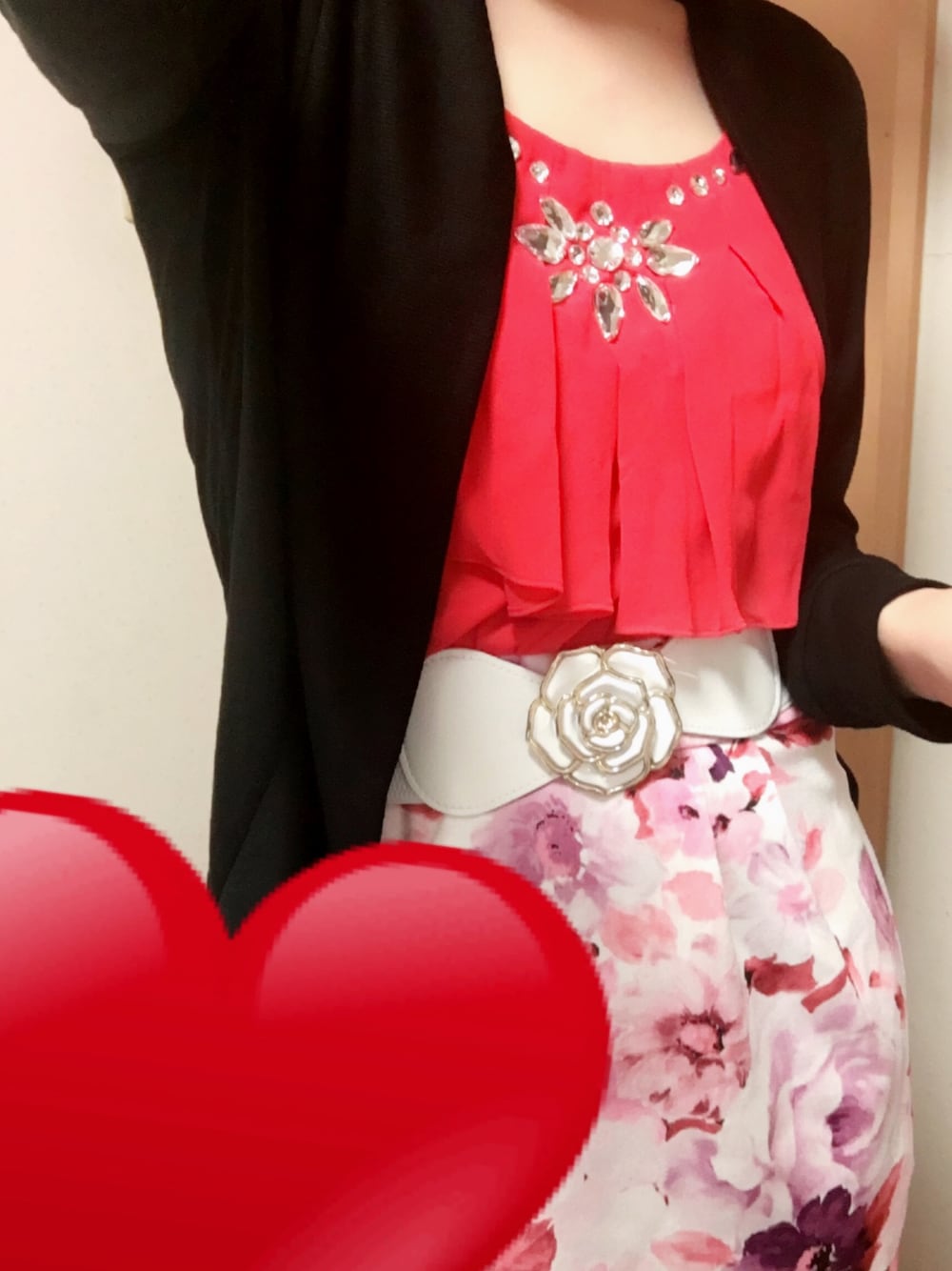 「夜遊び、休日スタイル、土曜日の夜、街歩き、夏コーデ、まだ先、セクシーカジュアル」｜「VG／Pink mixのアイテム（ワンピース、ピンク系）」を使った、ぱむぱむさん（レディース・153cm）の春コーディネートの1枚目の写真