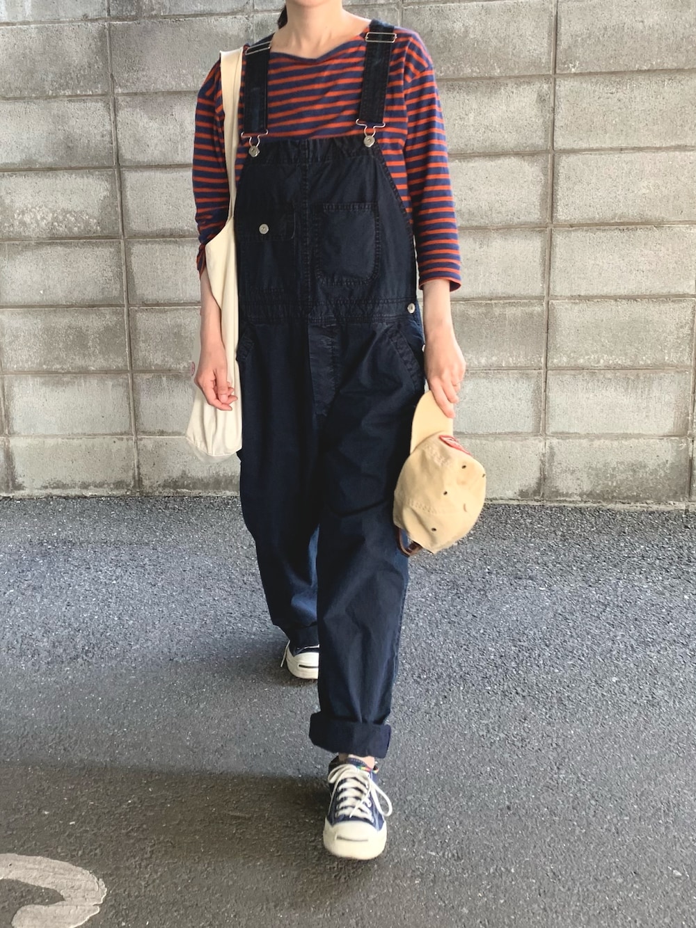 「ボーダー、ボーダートップス、オーバーオール、converse、コンバース、jack purcell、ジャックパーセル」｜「CONVERSEのconverse コンバース JACK PURCELL (ジャックパーセル)（スニーカー、ブルー系）」を使った、☀︎さん（レディース・159cm）の春コーディネートの1枚目の写真