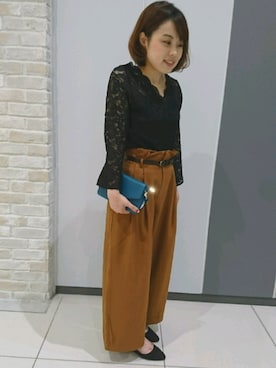 「earth music&ecology（アースミュージックアンドエコロジー）のアイテム（その他トップス、ブラック系）」を使った、彩花さん（レディース・155cm）の夏コーディネート