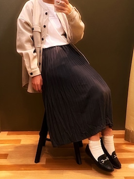 「大学生」｜「アイテム（ノーカラージャケット）」を使った、MEGUさん（レディース・162cm）の秋コーディネート