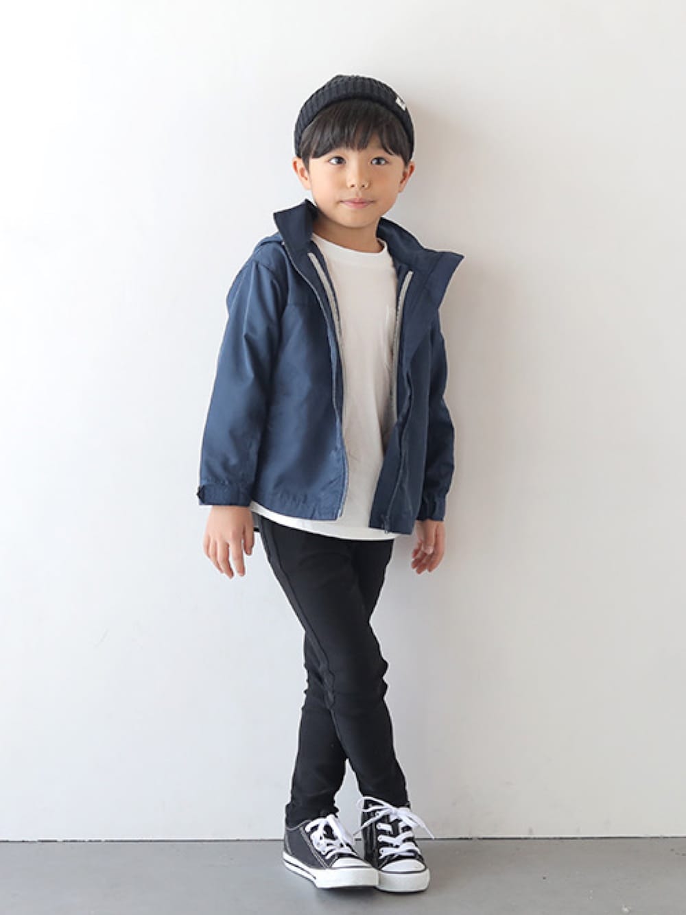 「3way、ジャケット、パーカージャケット、万能アイテム、プチプラ、キッズファッション、キッズコーデ、子供服、T2、T>>2」｜「T>>2の3WAYジャケット（ナイロンジャケット、ブルー系）」を使った、T>>2(ティーツー)さん（キッズ・110cm）の冬コーディネートの1枚目の写真