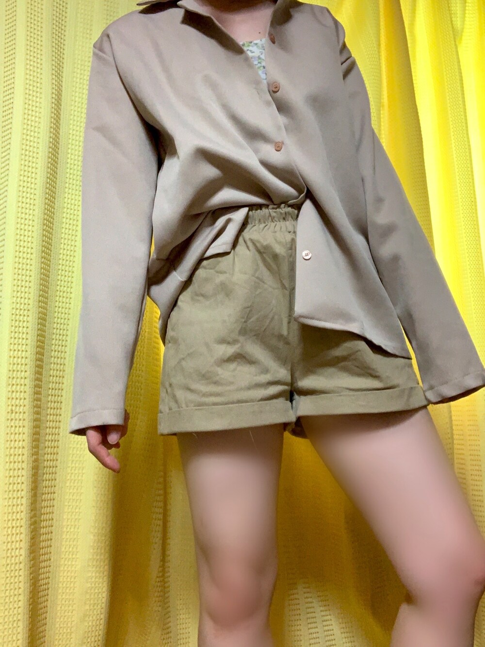「セットアップ、ベージュコーデ、シンプルコーデ、おうちスタイル、おしゃれさんと繋がりたい」｜「no brandのアイテム（オールインワン・サロペット、ベージュ系）」を使った、まこめしさん（レディース・149cm）の春コーディネートの1枚目の写真