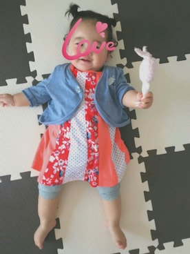「HAKKA BABY（ハッカベビー）のアイテム（トップス）」を使った、まめタソさん（キッズ・60cm）の春コーディネート