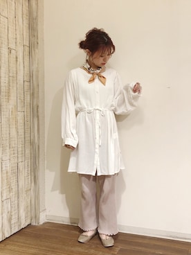 「クリスプ」｜「アイテム（チュニック）」を使った、ねねさん（レディース・155cm）の春コーディネート