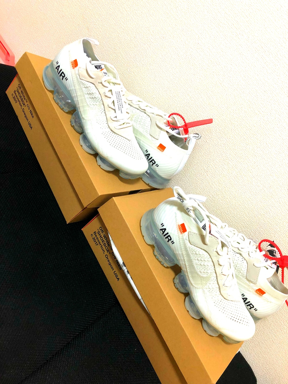 「オフホワイト、ナイキ、ヴェイパーマックス、off white、vapormax、アトモス、atoms、エアマックス」｜「off whiteのアイテム（スニーカー、ホワイト系）」を使った、Pomさん（メンズ・165cm）の春コーディネートの1枚目の写真