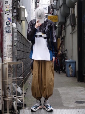 「Yeezy（イージー）のアイテム（パンツ）」を使った、几鱼さん（メンズ・190cm）の春コーディネート