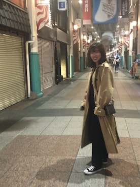 「ストレートデニム」｜「アイテム（トレンチコート）」を使った、リ コ さん（レディース・160cm）の春コーディネート