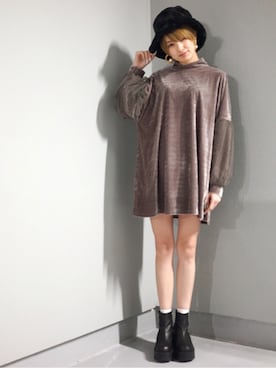 「UNIF（ユニフ）のアイテム（ブーツ）」を使った、南明奈さん（レディース・160cm）の冬コーディネート