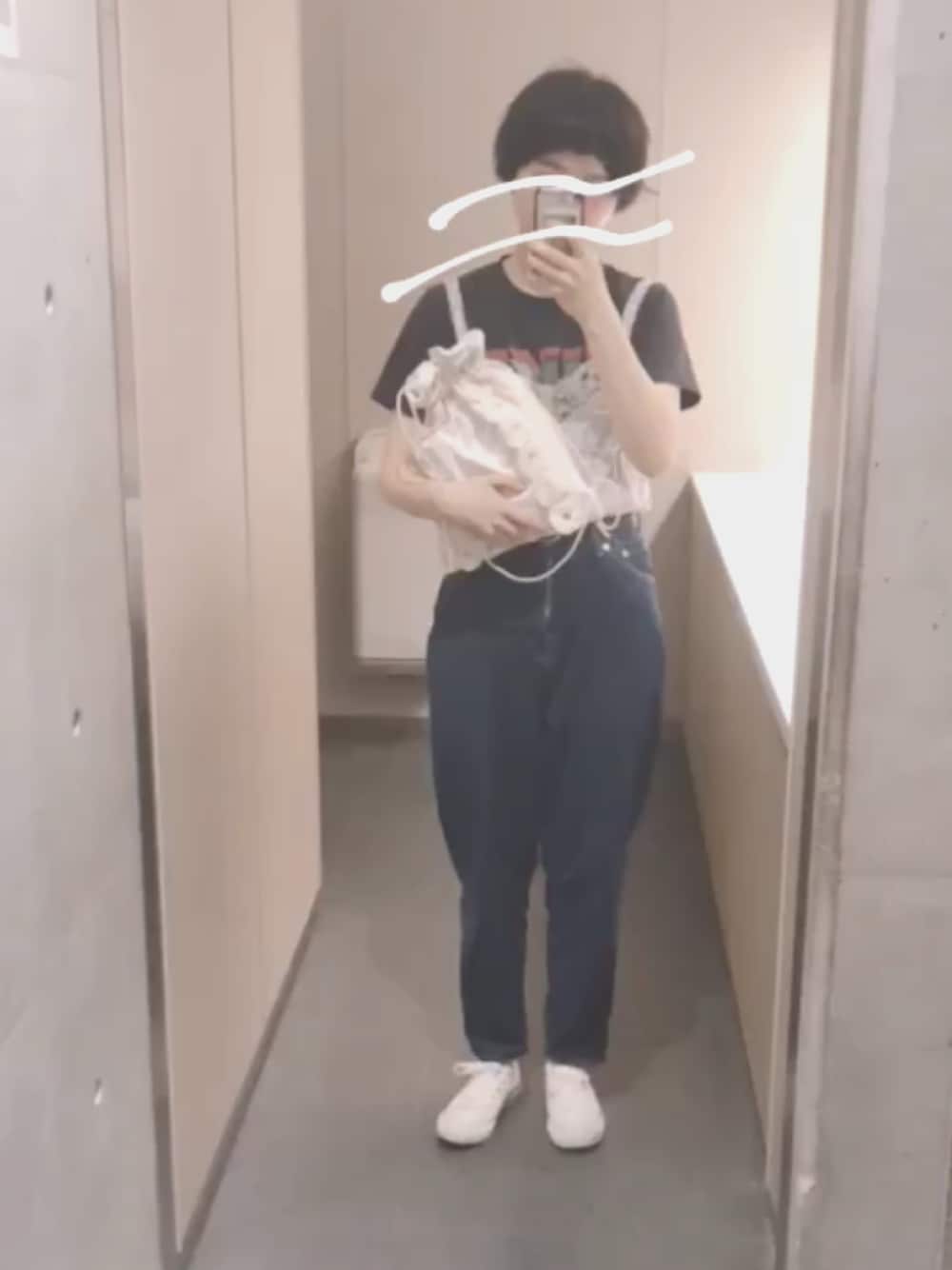 「FREAK'S STOREの▽【WEB限定】バルーンデニムパンツ（デニムパンツ、ブルー系）」を使った、ぴさん（レディース・166cm）の夏コーディネートの1枚目の写真