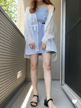 「ブルー x ホワイト」｜「アイテム（ジャンパースカート）」を使った、HARUKIさん（レディース・157cm）の春コーディネート