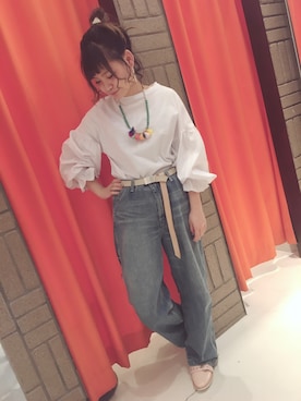 「RNA（アールエヌエー）のE4392 ダブルストラップローファー（ローファー）」を使った、まみたすさん（レディース・152cm）の春コーディネート
