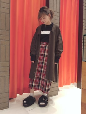 「シャツワンピを羽織る」｜「アイテム（ジャケット/アウター）」を使った、まみたすさん（レディース・152cm）の秋コーディネート
