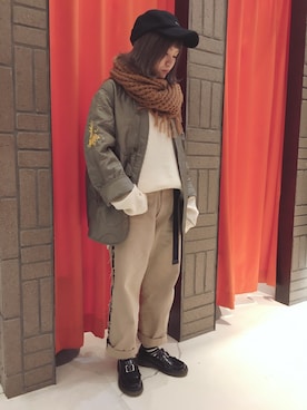 「RNA（アールエヌエー）のアイテム（キャップ）」を使った、まみたすさん（レディース・152cm）の秋コーディネート