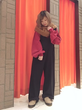 「RNA（アールエヌエー）のアイテム（オールインワン・サロペット）」を使った、まみたすさん（レディース・152cm）の冬コーディネート