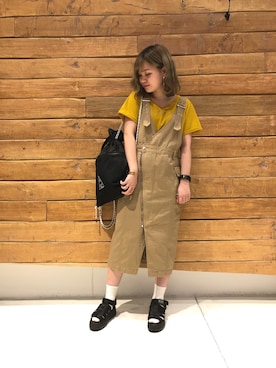 「マスタード」｜「アイテム（ジャンパースカート）」を使った、まみたすさん（レディース・152cm）の夏コーディネート