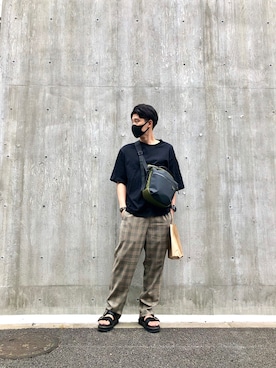 「417 EDIFICE（フォーワンセブンエディフィス）のアイテム（スラックス）」を使った、MJさん（メンズ・174cm）の秋コーディネート