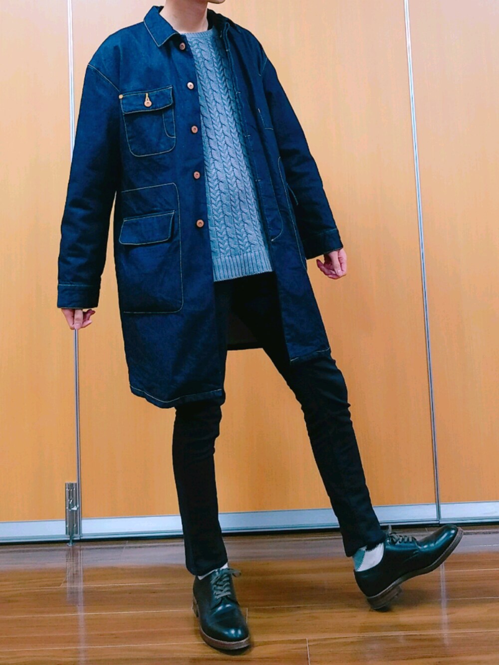「UNIQLOのアイテム（ソックス/靴下、ホワイト系）」を使った、きよさん（メンズ・176cm）の冬コーディネートの1枚目の写真