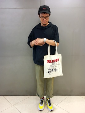 「BEAMS（ビームス）のアイテム（オールインワン・サロペット）」を使った、Steven Pengさん（メンズ・180cm）の夏コーディネート