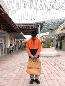 「VANS（バンズ）のアイテム（パーカー）」を使った、Steven Pengさん（メンズ・180cm）の秋コーディネート