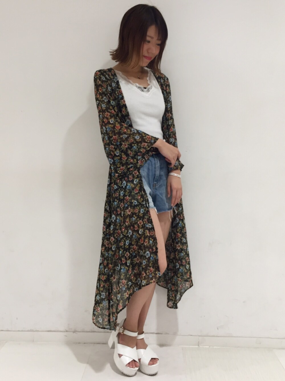 「PAGEBOYのレースキャミソール（キャミソール、ホワイト系）」を使った、っちさん（レディース・158cm）の夏コーディネートの1枚目の写真