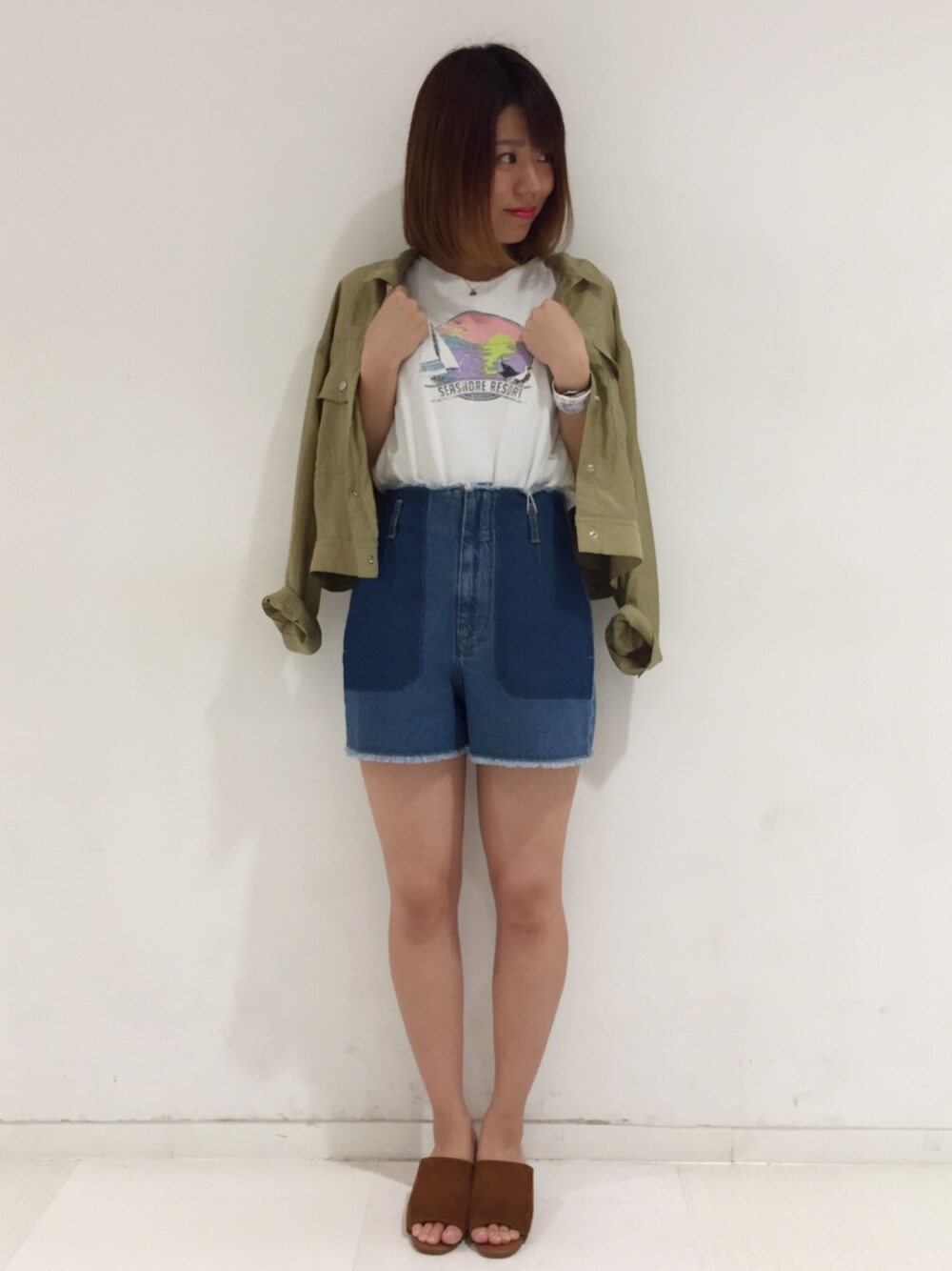 「PAGEBOYのカジュアルプリントタンクトップ（タンクトップ、ホワイト系）」を使った、っちさん（レディース・158cm）の夏コーディネートの1枚目の写真
