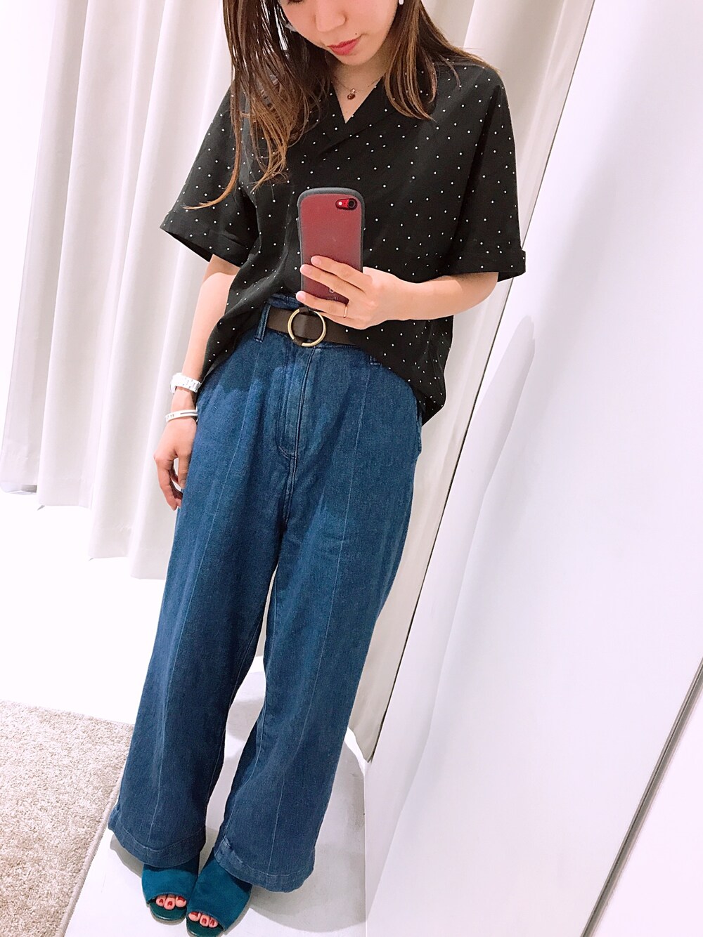 「LEPSIMのアイテム（シャツ/ブラウス、ブラック系）」を使った、っちさん（レディース・158cm）の春コーディネートの1枚目の写真
