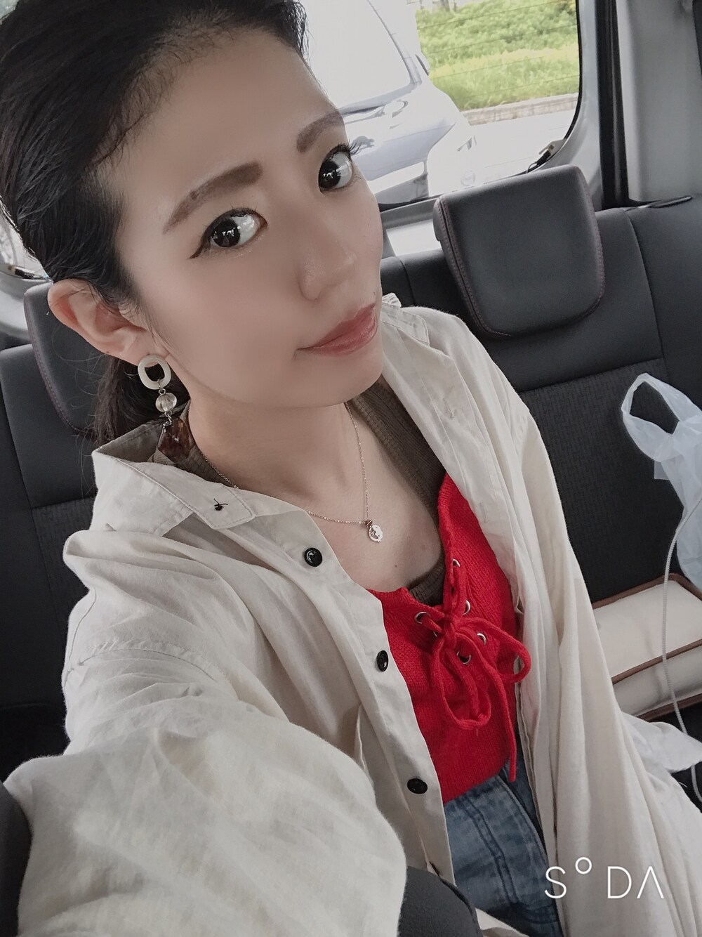 「JEANASISのコットンリネンシャツLS/834659（シャツ/ブラウス、ベージュ系）」を使った、っちさん（レディース・158cm）の夏コーディネートの1枚目の写真