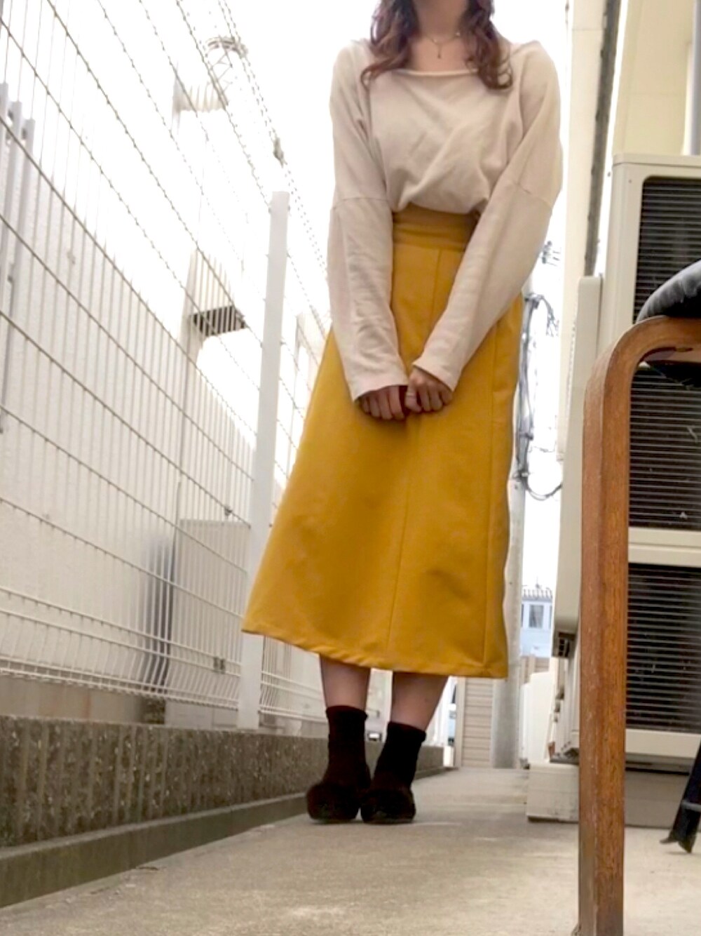 「オトナカジュアル、カジュアルコーデ、美容師、美容師コーデ、春、春色、おしゃれさんと繋がりたい、大人ガーリー、高身長女子、ナチュラル」｜「CIAOPANICのウエストジップコットンタイトスカート（スカート、イエロー系）」を使った、♡さん（レディース・163cm）の春コーディネートの1枚目の写真