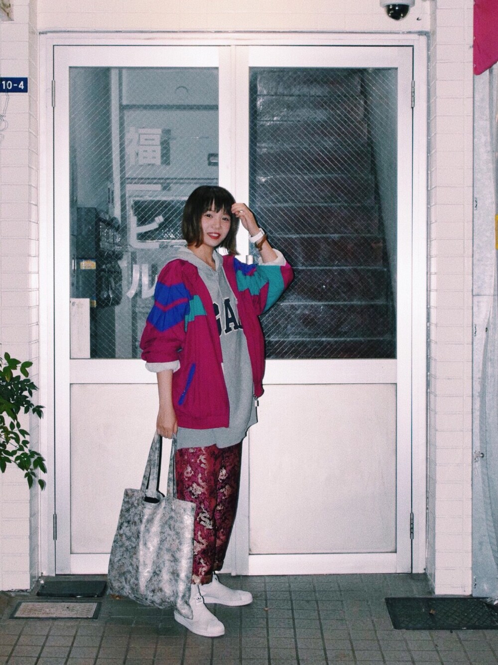 やすだちひろ 髪型 ショート