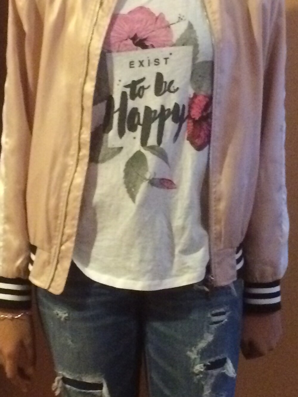 「spring、springstyle #contest」｜「Hollisterのアイテム（シャツ/ブラウス、ホワイト系）」を使った、Ali 🇺🇸🇩🇴🇨🇳🎼🍫さん（レディース・180cm）の春コーディネートの1枚目の写真