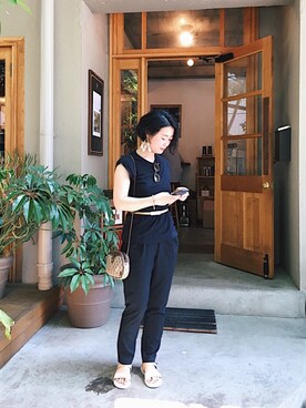 「OLIVER PEOPLES」｜「アイテム（アクセサリー）」を使った、kayaさん（レディース・158cm）の春コーディネート