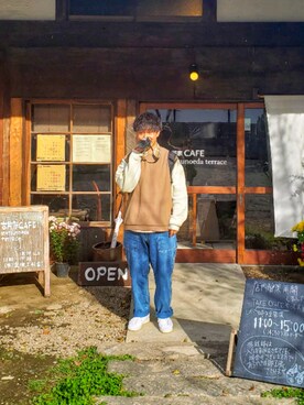 「niko and...（ニコアンド）のアイテム（デニムパンツ、ブルー系）」を使った、Ryotaさん（メンズ・167cm）の秋コーディネート