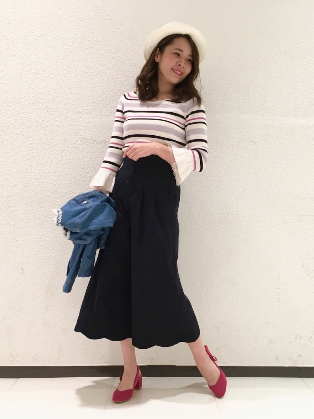 「ウィルセレクション、willselection、ウィルガール、春、ガウチョパンツ、ボーダー、ボーダートップス、マルチボーダー、春コーデ、カンカン帽」｜「WILLSELECTIONのミックスチノワイドパンツ（チノパンツ、ブルー系）」を使った、yuka.c5さん（レディース・159cm）の春コーディネートの1枚目の写真