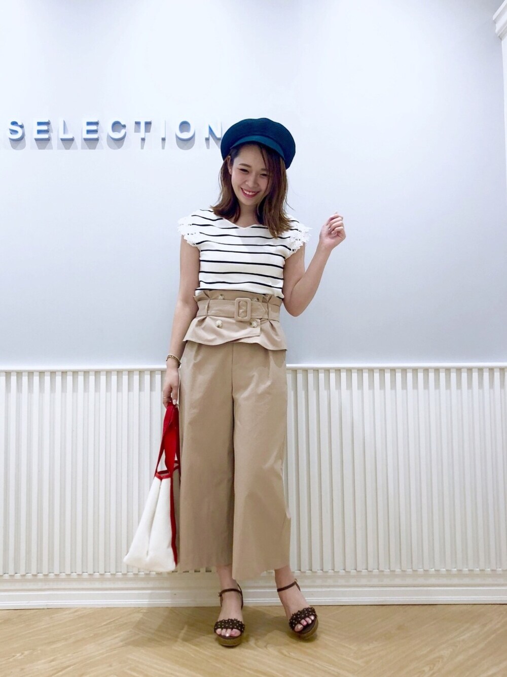 「ウィルセレクション、willselection、ウィルガール、夏コーデ、ボーダー、ボーダートップス、チノパン、ベージュパンツ、キャスケット、トートバッグ」｜「WILLSELECTIONのレースフレンチスリーブプルオーバー◆（Tシャツ/カットソー、ホワイト系）」を使った、yuka.c5さん（レディース・159cm）の夏コーディネートの1枚目の写真