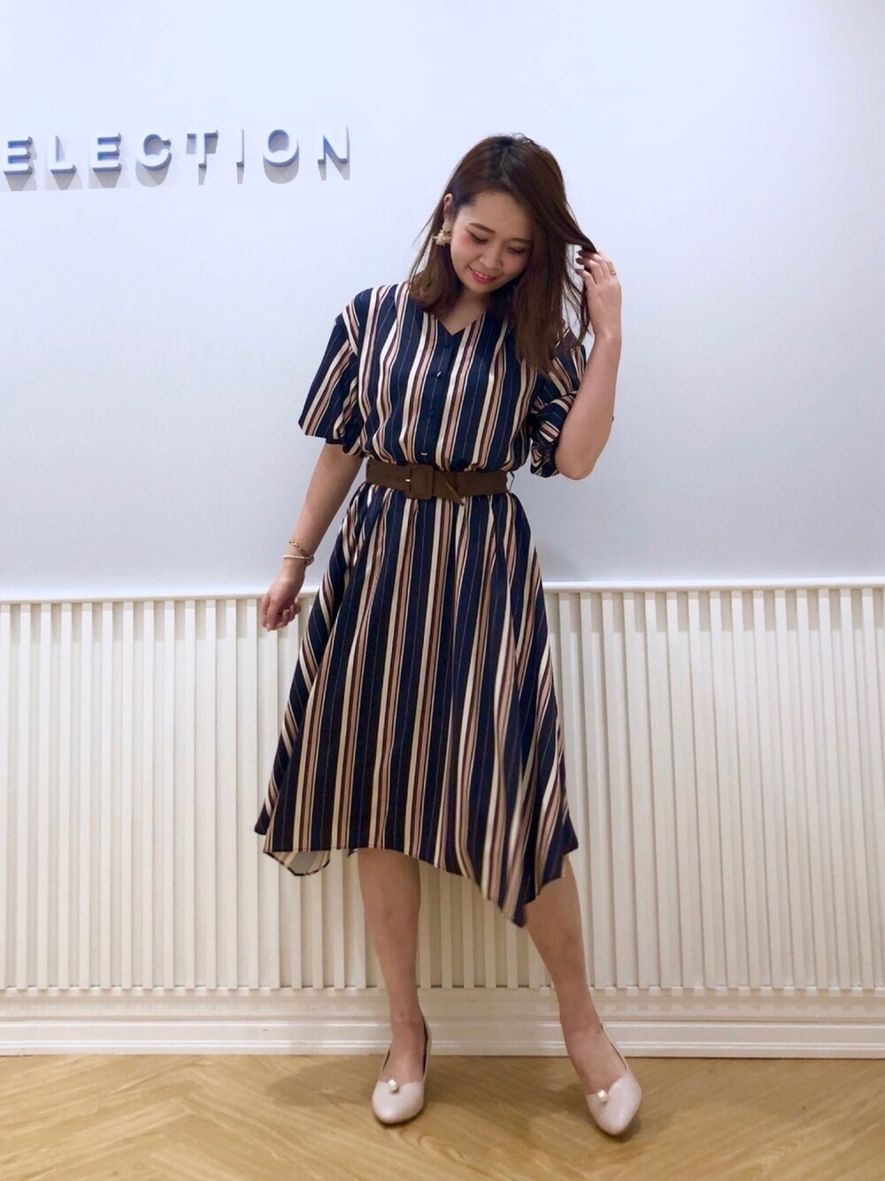 「ウィルセレクション、willselection、ウィルガール、ワンピース、ランダムストライプ、レジメンタル、大人カジュアル、ベルト、抜け襟、シャツワンピ」｜「WILLSELECTIONのレジメンタルストライプイレヘムワンピース（ワンピース、ブルー系）」を使った、yuka.c5さん（レディース・159cm）の夏コーディネートの1枚目の写真