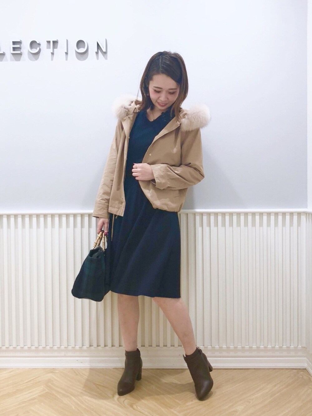 「ウィルセレクション、willselection、ウィルガール、秋コーデ、マウンテンパーカー、マンパ、ニットワンピース、ショートブーツ、ネイビー」｜「WILLSELECTIONのショートブーツ（ブーツ、ブラウン系）」を使った、yuka.c5さん（レディース・159cm）の秋コーディネートの1枚目の写真