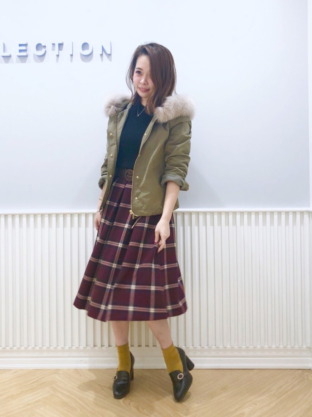「ウィルセレクション、willselection、ウィルガール、秋のコーデ、チェック、チェックスカート、マウンテンパーカー、カラーソックス、ローファー、サッシュベルト」｜「WILLSELECTIONのランダムハイネックニット（ニット/セーター、ブラック系）」を使った、yuka.c5さん（レディース・159cm）の秋コーディネートの1枚目の写真