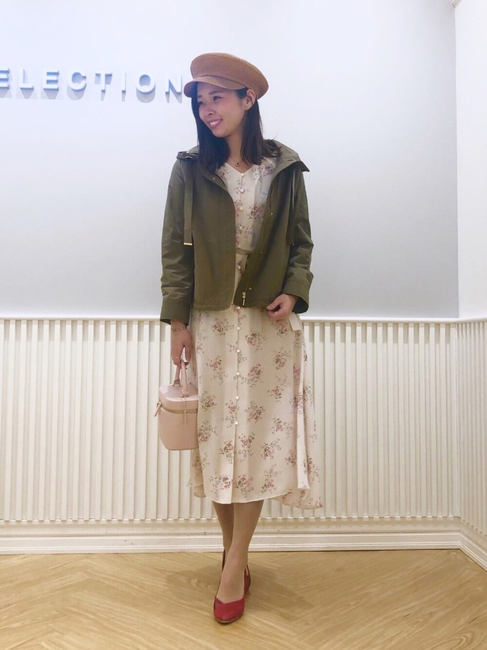 「ウィルセレクション、willselection、ウィルガール、春、パステル映える春、花柄ワンピース、マウンテンパーカー、カーキ、キャスケット、花柄」｜「WILLSELECTIONのアシンメトリーチュールパンプス（パンプス、ピンク系）」を使った、yuka.c5さん（レディース・159cm）の春コーディネートの1枚目の写真