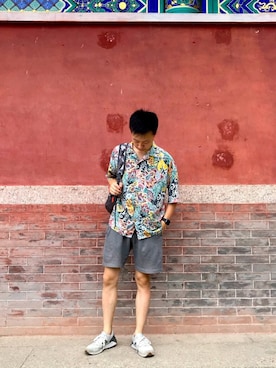 「PULL&BEAR（プルアンドベア）のアイテム（シャツ/ブラウス）」を使った、TJRINO王澤龍さん（メンズ・180cm）の夏コーディネート