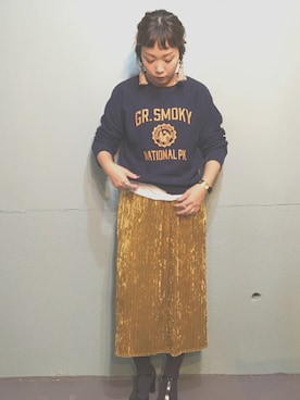 「ベロアスカート」｜「アイテム（パンプス）」を使った、Hikariさん（レディース・160cm）の秋コーディネート
